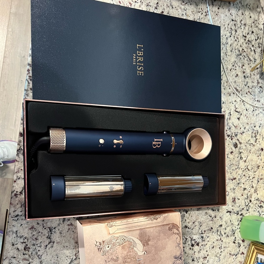 L’Brise air styler